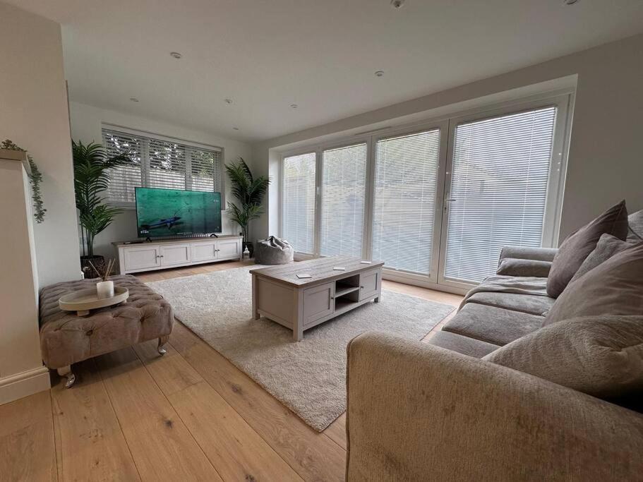 Appartamento 2Bed Ground Floor Flat + Garden Sunningwell Esterno foto
