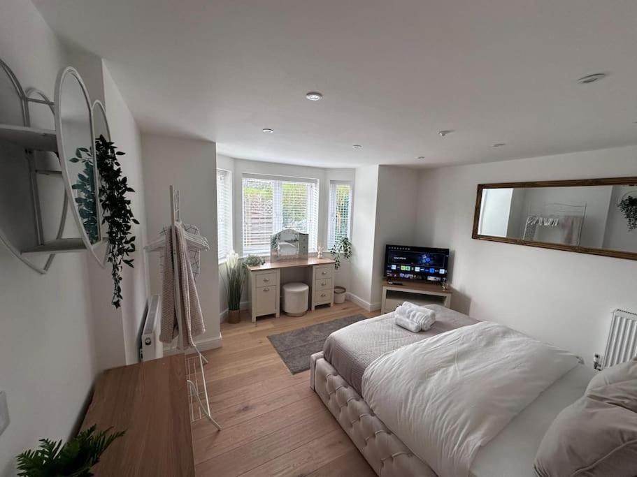 Appartamento 2Bed Ground Floor Flat + Garden Sunningwell Esterno foto